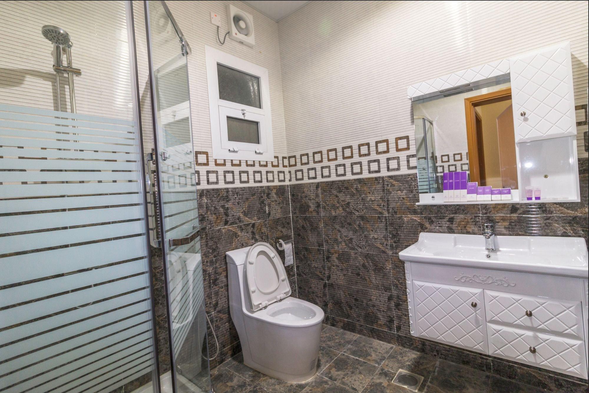 Farah Hotel Apartment Muscat Exteriör bild