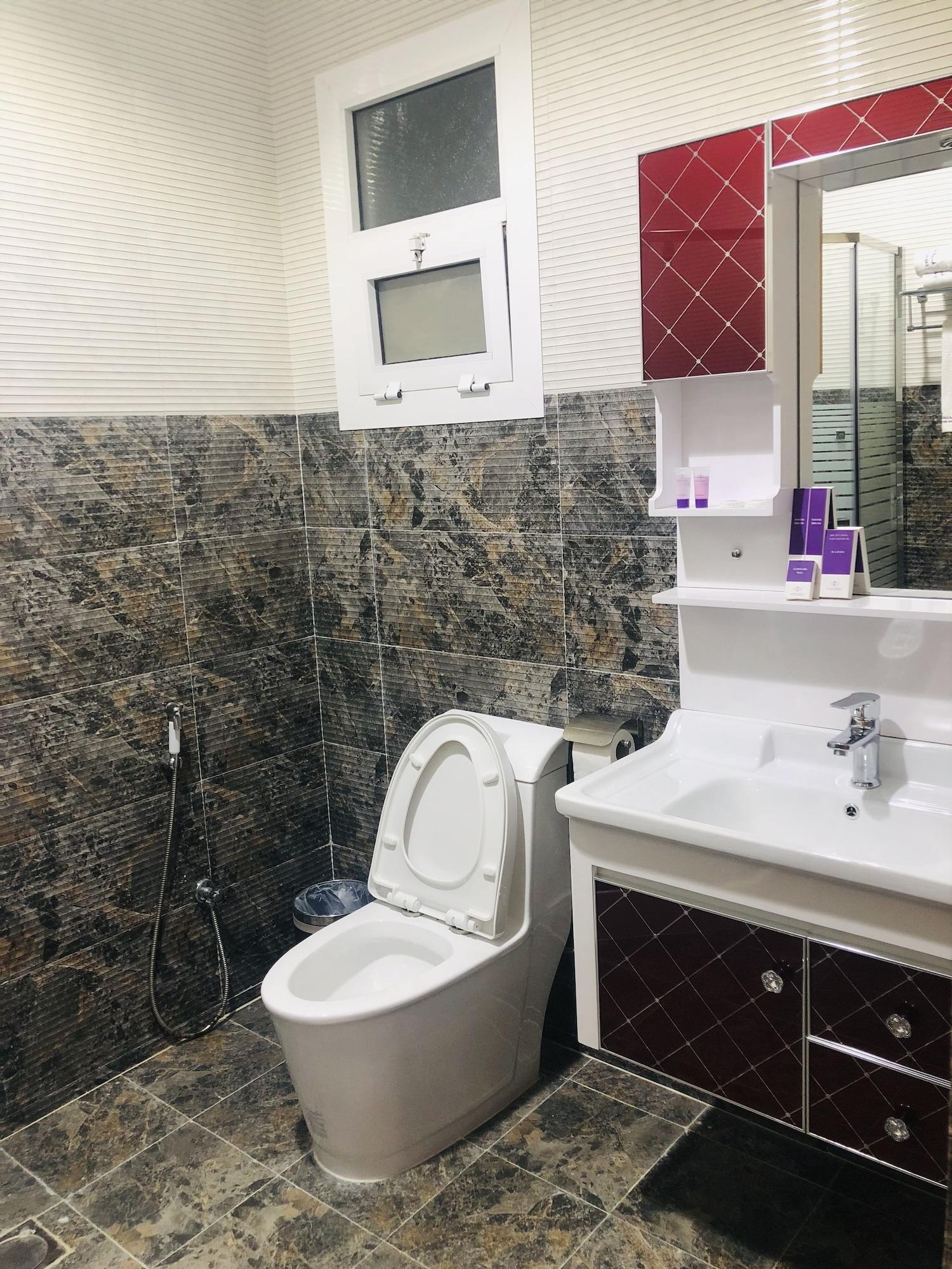 Farah Hotel Apartment Muscat Exteriör bild