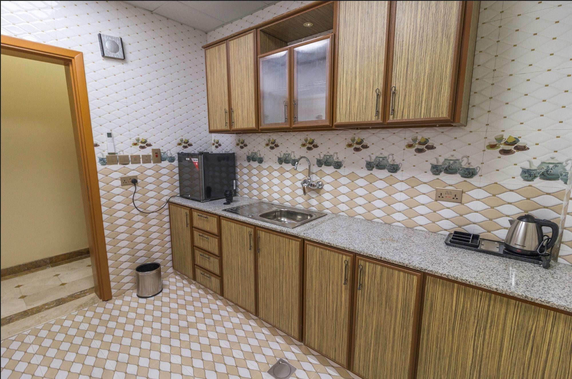 Farah Hotel Apartment Muscat Exteriör bild