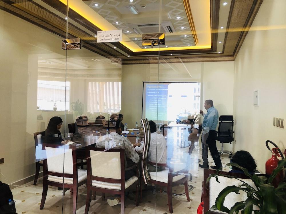 Farah Hotel Apartment Muscat Exteriör bild